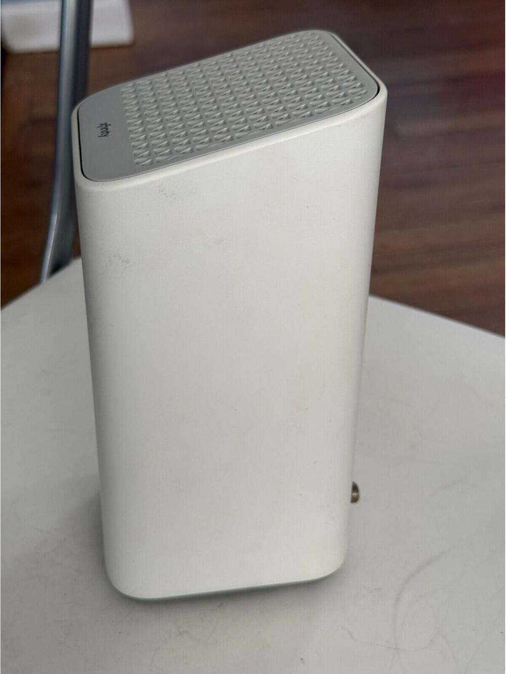 Comcast Xfinity XB7-CM GIGABIT Modem WiFi Router /no Power Cord , ( Untested) - Picture 2 of 5